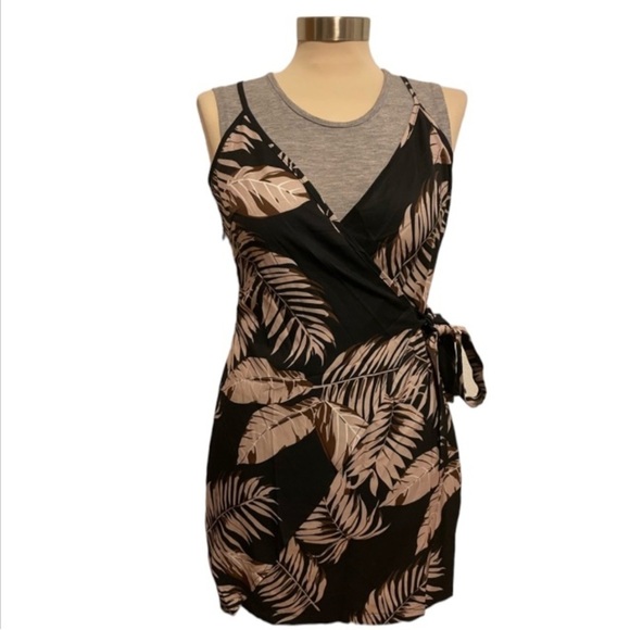 ChicMe Size Medium Faux Wrap Floral Mini Dress - Picture 1 of 6